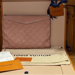 Louis Vuitton Daily Pouch
